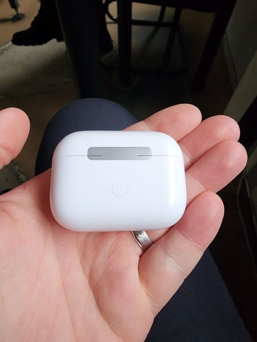 Casti cu ecran Noise Canceling si ENC