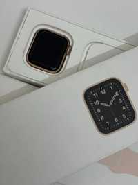 В продаже:Apple Watch SE/40