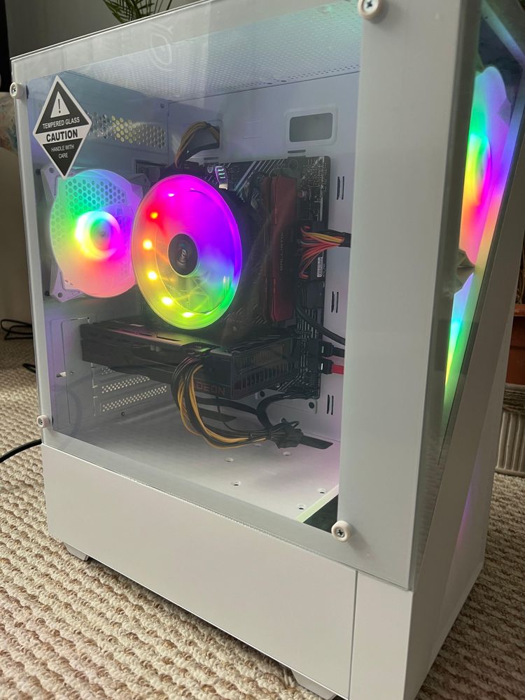 PC gaming i5 10400F, 16gb Ram, RX6600 8gb