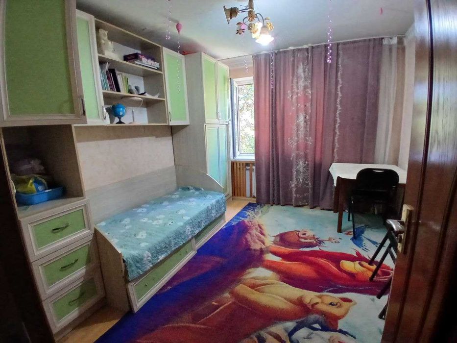 Продам 3-х комнат кавртиру метро "Улугбек"