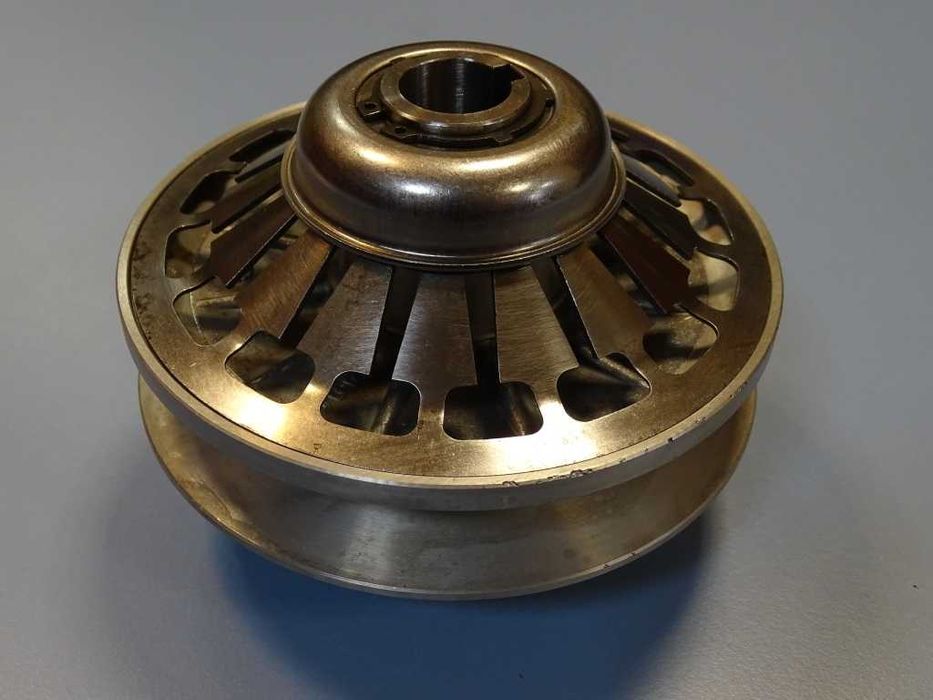 Вариаторна шайба Lenze 13-920 variable speed pulley 20H7 Ф130/Ф20