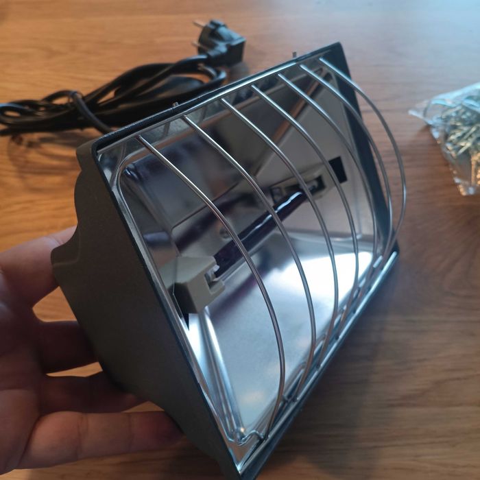 НОВА! Инфрачервена отоплителна лампа 175W двустепенно регулиране