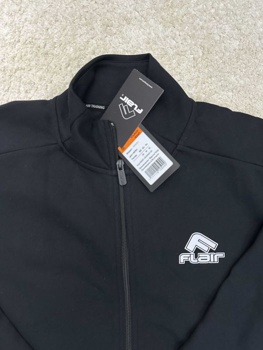 Нов Мъжки Екип Flair Размер М - Flair Анцуг Model 111111