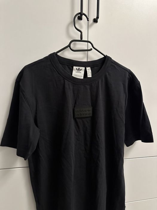 tricou adidas cu logo minimalist nou fara eticheta original marimea S