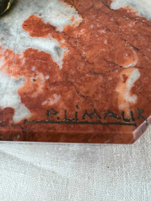 Lampa Art Deco cu caine pe placa de marmura