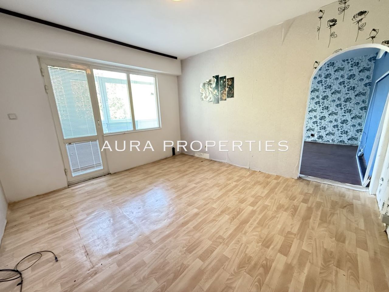 Продава се Двустаен апартамент в Разград, Орел - 60 кв.м за 893 €/кв.м - Снимка #5