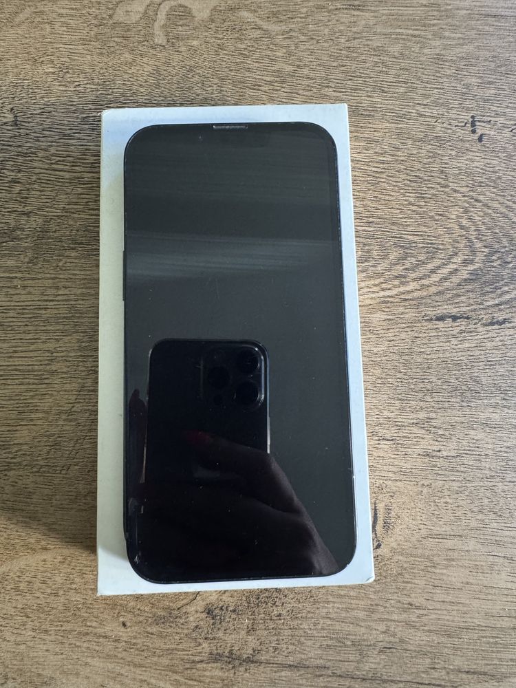 Iphone 13/ 256GB / 68% battery health