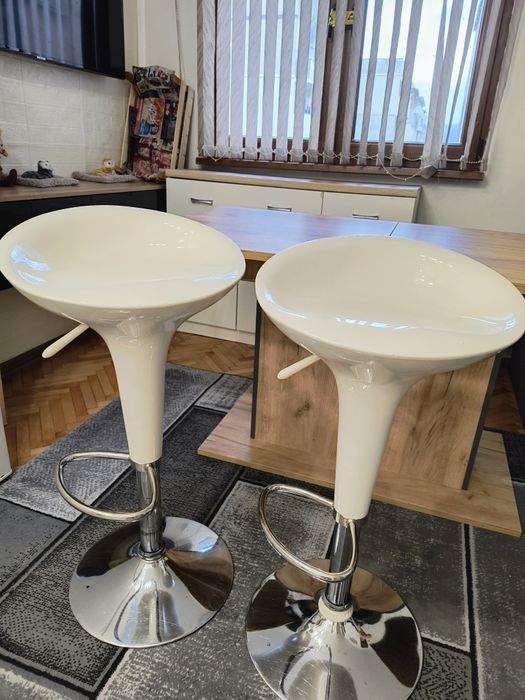 Бар столове два броя