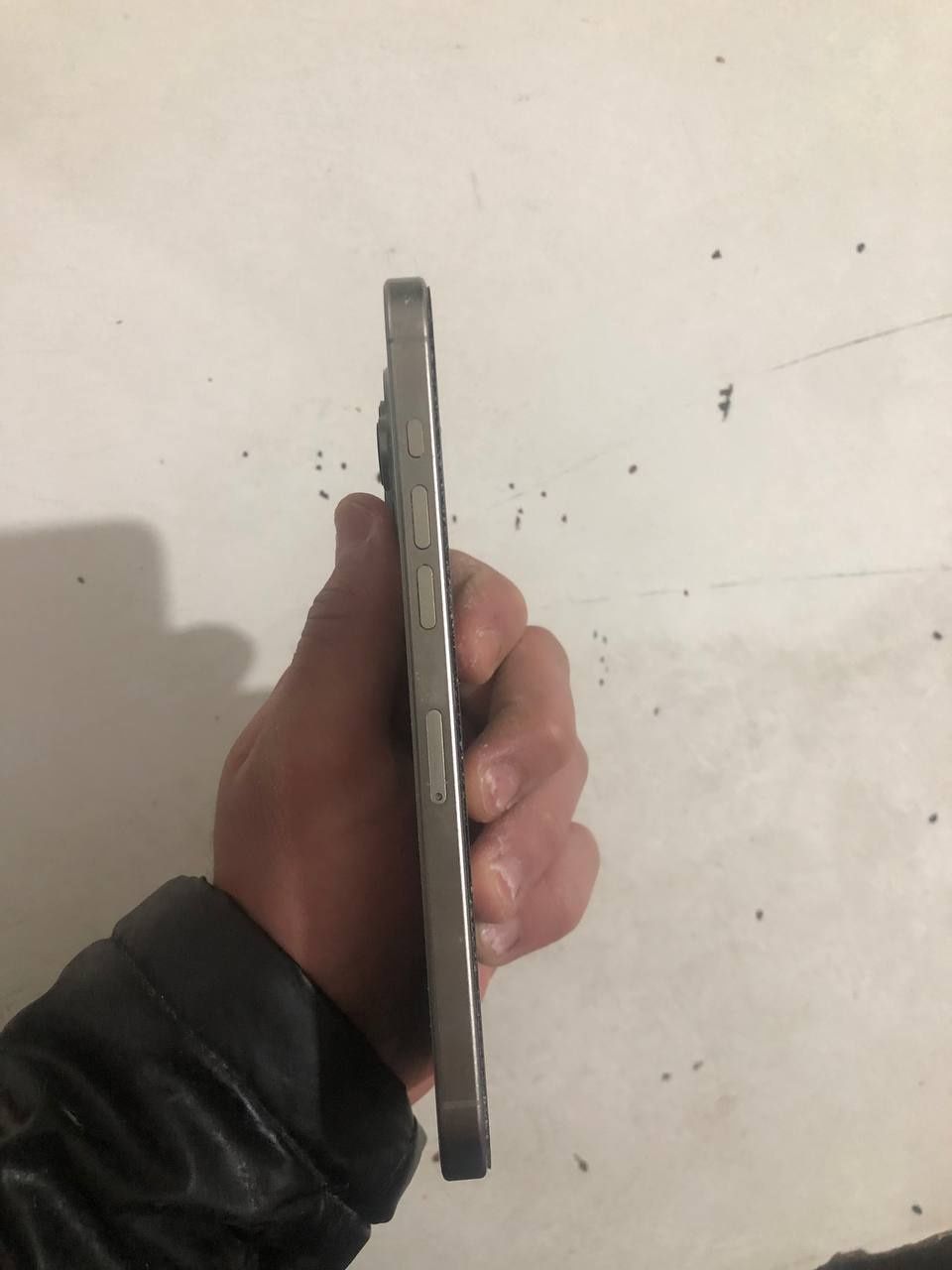 Iphone 16 pro maks 1 ga 1 ishlangani