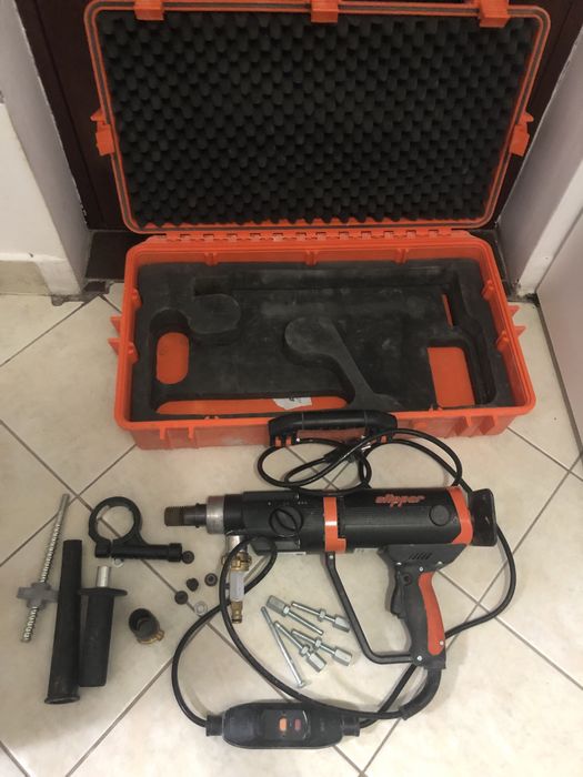 Mașina de carotat Norton Clipper CDM 203