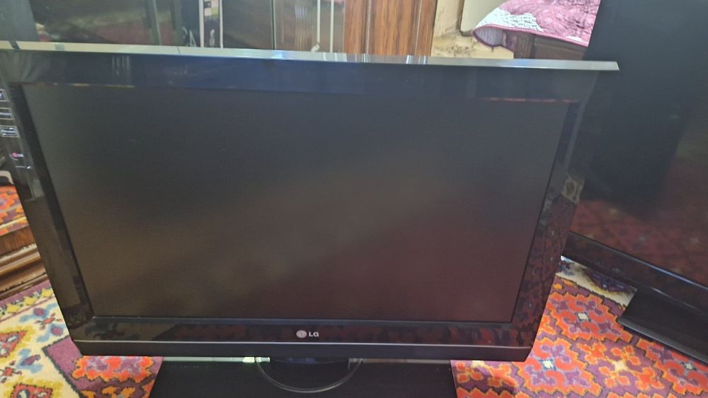 Продам телевизор LG
