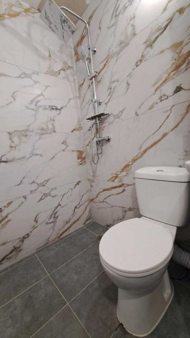 Продава се Тристаен апартамент в Пловдив, Център - 98 кв.м за 2051 €/кв.м - Снимка #7