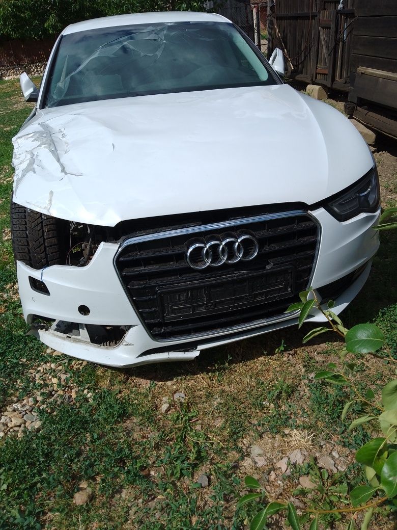 Audi A 5 anul 2014