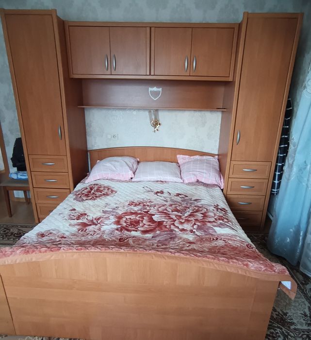Спальный гарнитур