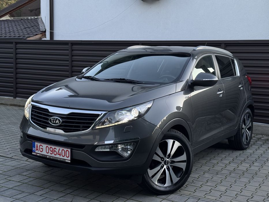 Kia Sportage 2.0 CRDI 2011 4x4/ cutie automata / navi / scaune piele