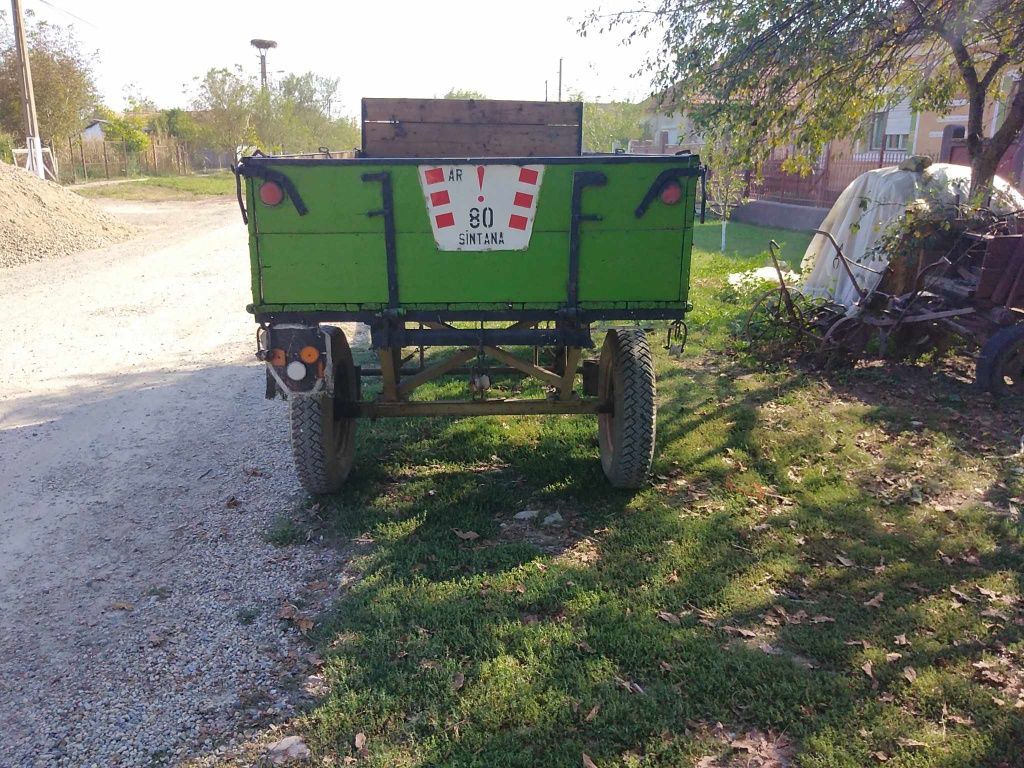 Platformă cai/tractor