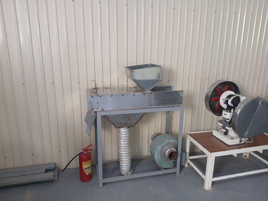 Шкалад паста таёрлаш вакуйиш хамда кадоклаш оборудование лари сотилади