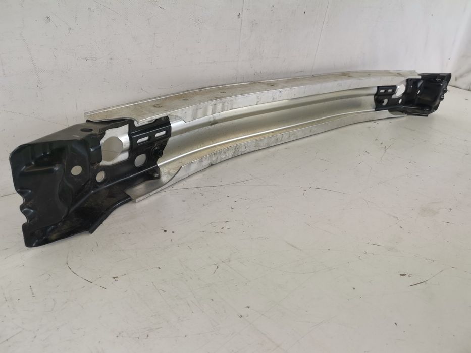 Тойота РАВ4 / Toyota RAV4 Оригинална предна броня в добро състояние