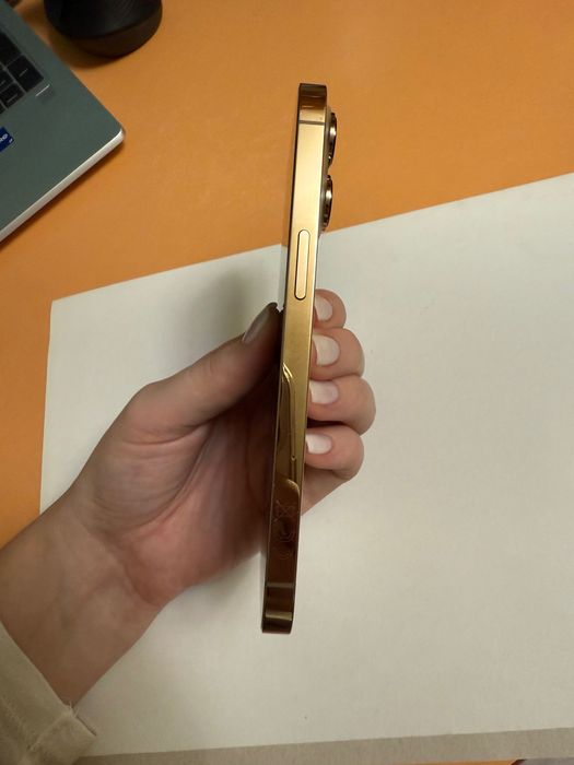 Iphone 13 Pro Gold 256GB  +cablu nou de incarcare si factura