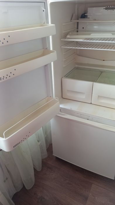 Холодильник Snaige б/у