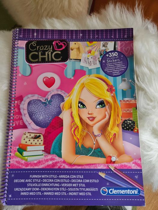 Album Crazy Chic decoreaza cu stil de la Clementoni