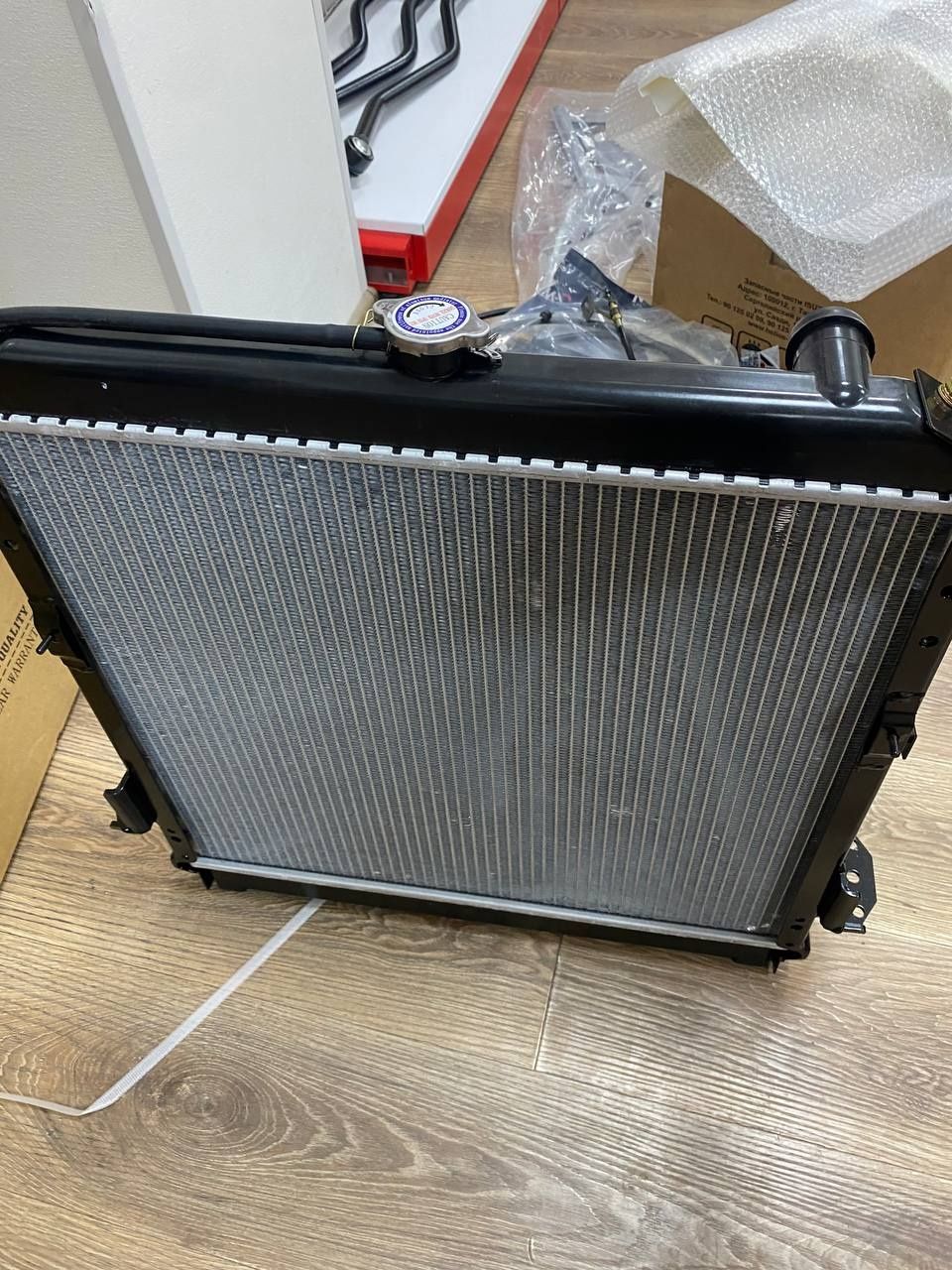 Radiator isuzu avtobus gruzavoy