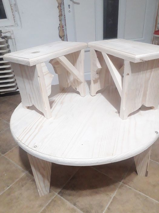 Vând masă rotundă rustică