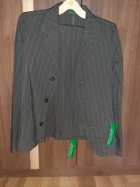 Сако и панталон на Бенетон,размер 158-160 см