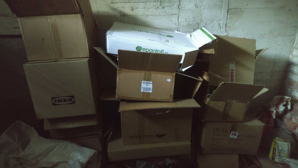 Cutii de carton (pentru mutat)