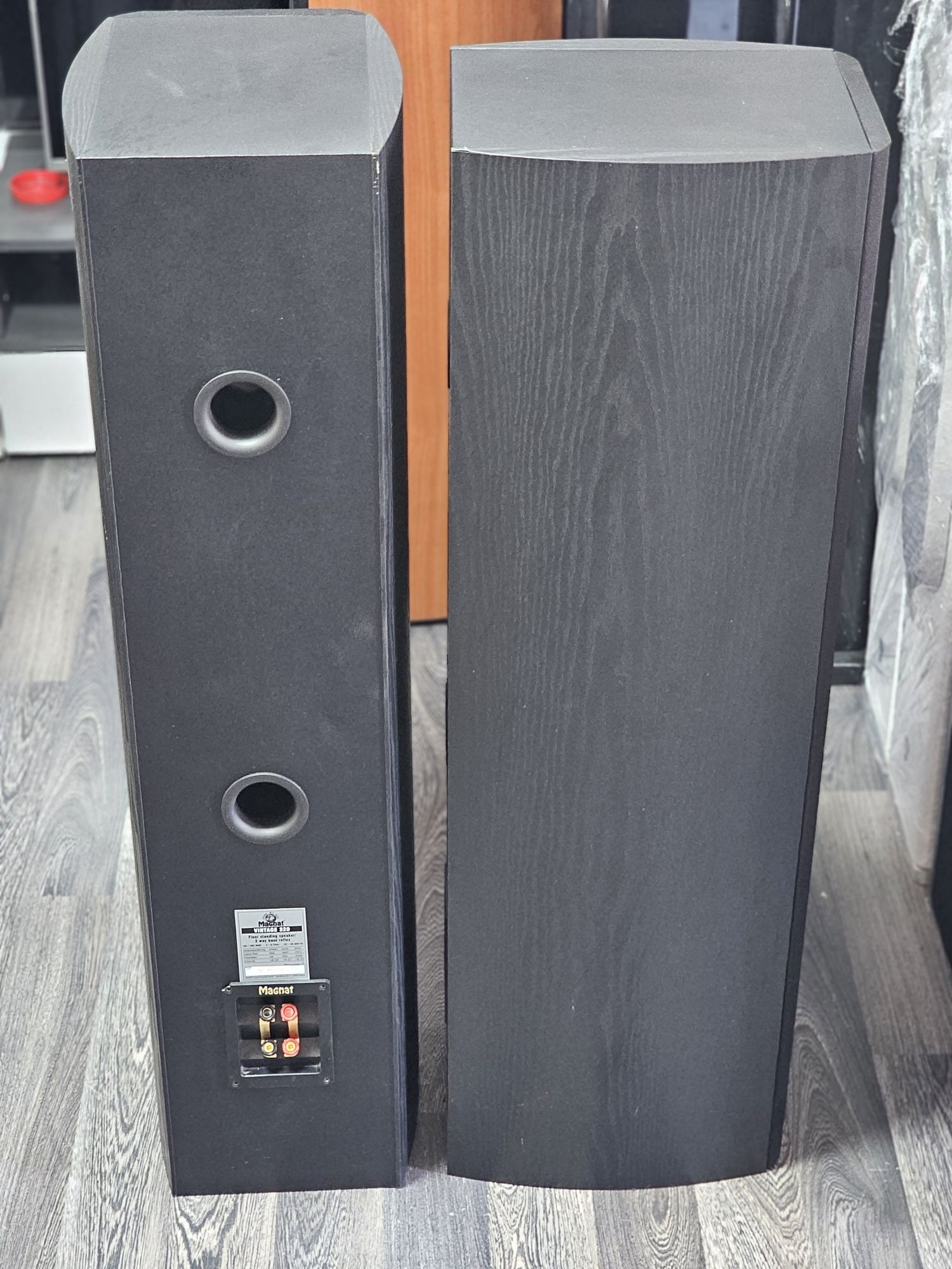 Boxe de podea Magnat Vintage 320