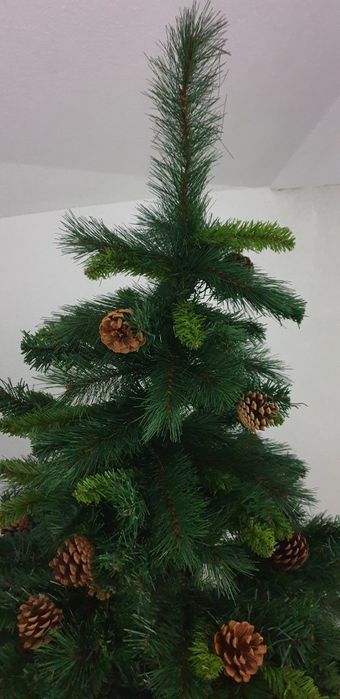 Brad artificial cu ghinda 210 cm