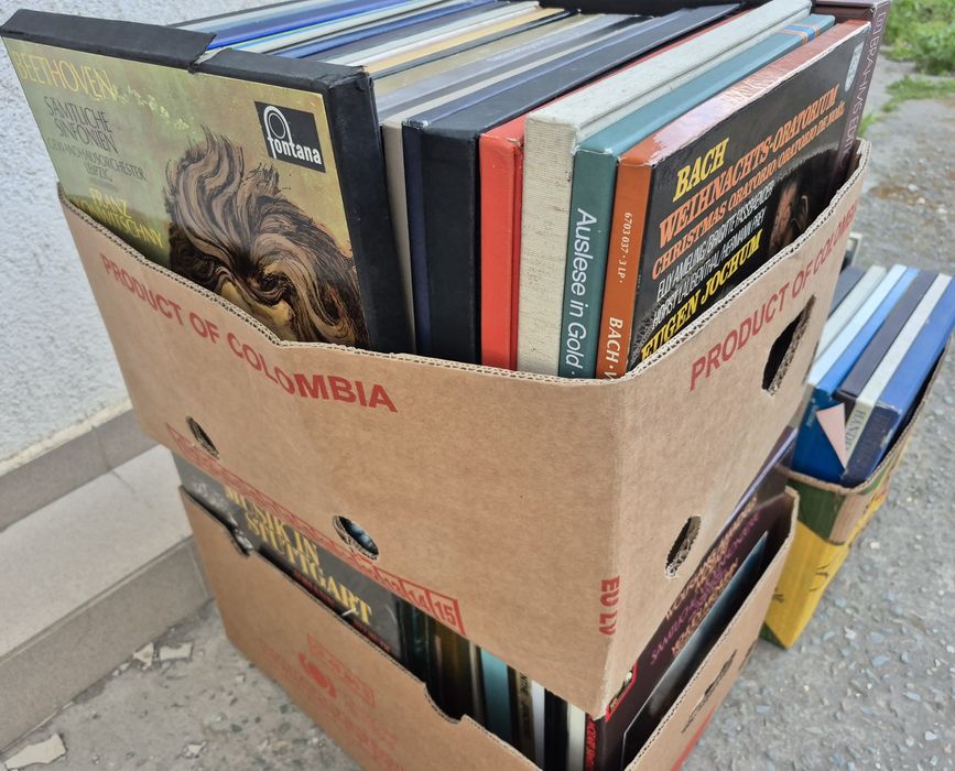 Vând Lot 150lp Discuri Vinil cu muzică clasică mixta 

Artiști:

- Fra