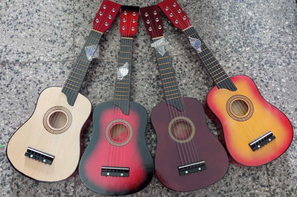 Детска дървена китара със струни - 63см