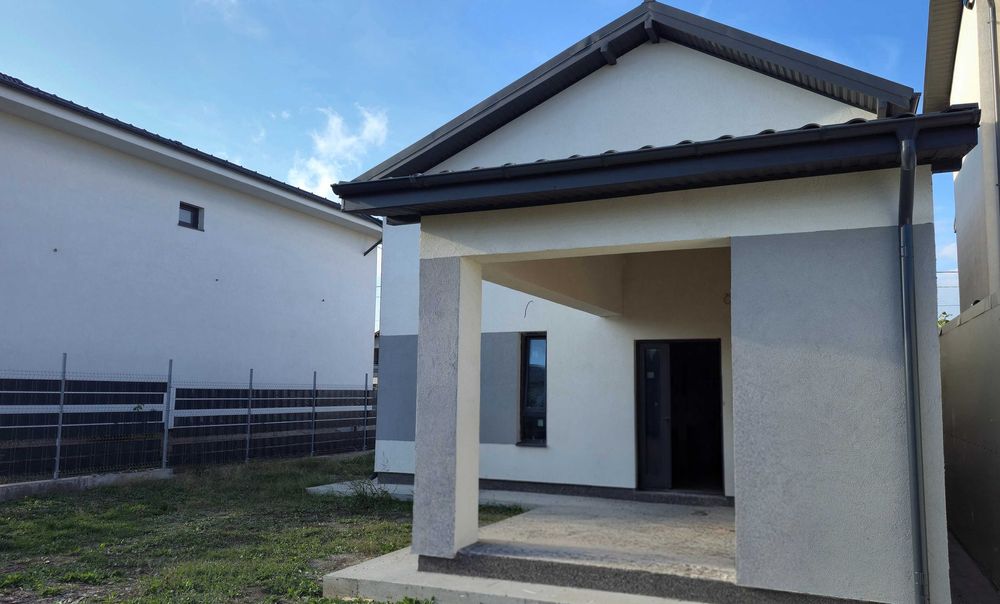 De vanzare casa parter si mansarda moderna