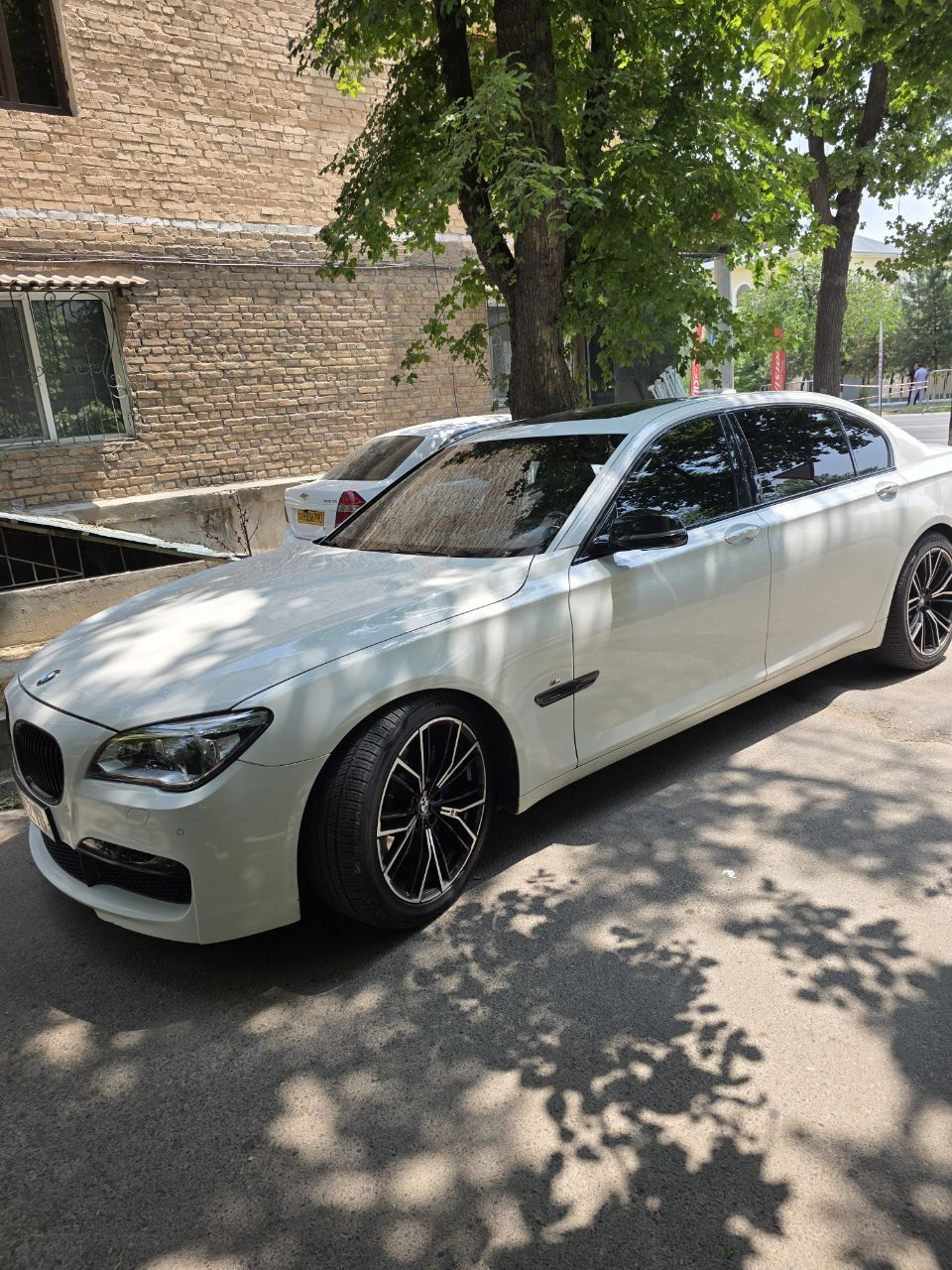 Срочно Bmw F02 750Li Long full !!