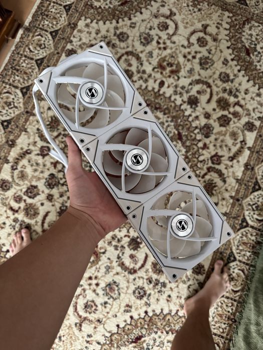 Продам кулера Lian Li 6 штук