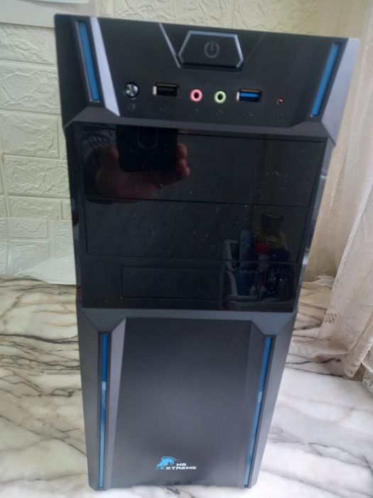 Геймърски компютър Intel® Core i7-8700 16gb DDR4 Ssd Radeon RX 580