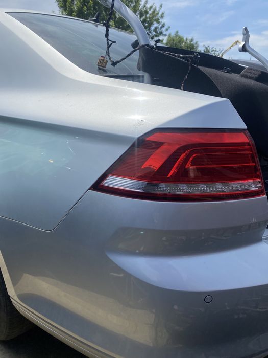 Aripă stânga spate Volkswagen Passat B8 berlină
