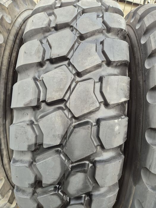 14.00R20 Pirelli