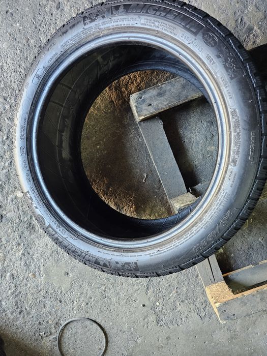 2 anvelope iarna 245 45 18 Michelin Runflat 2019