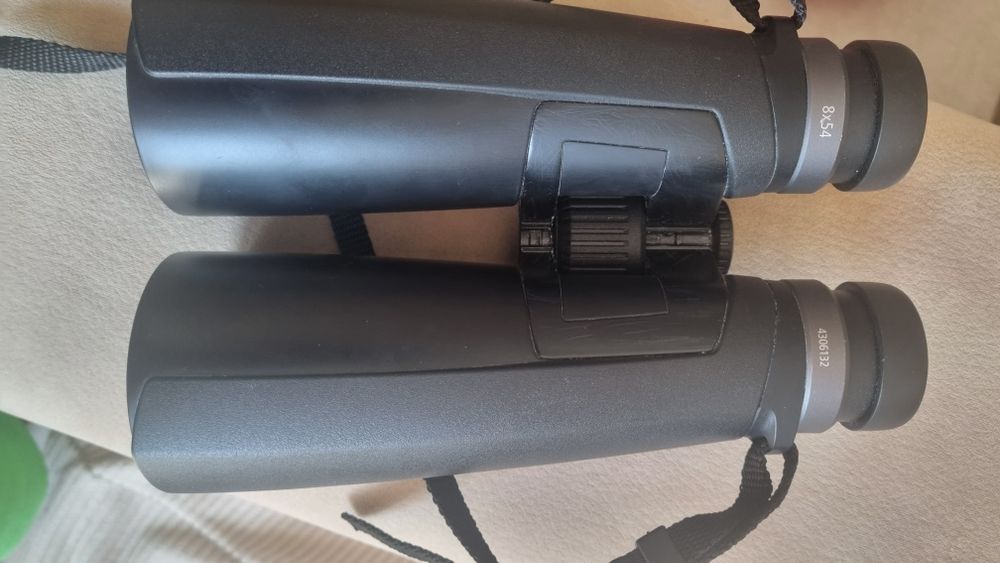 Binoclu zeiss victory ht 8x54
