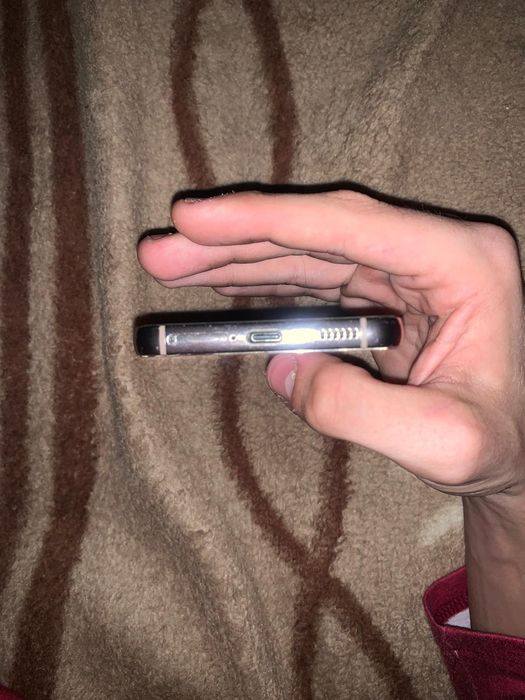 Vand Samsung Galaxy S22 trimit