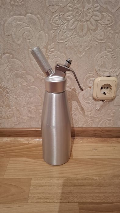 Сифон для кремер сливок