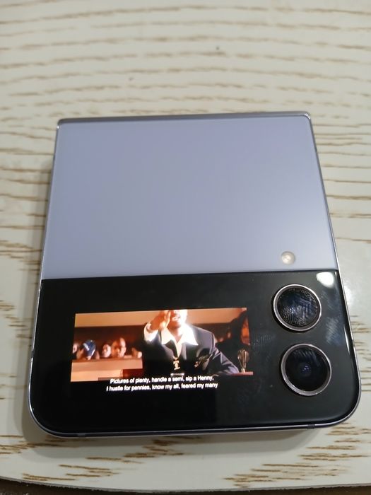 Samsung z flip4 256 gb