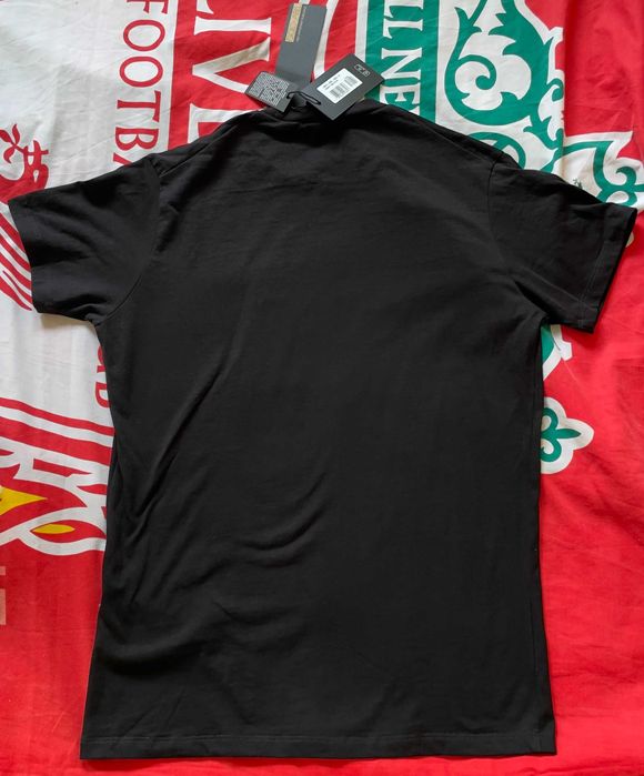 Чисто нова оригинална дизайнерска тениска DSQUARED2 с етикети!