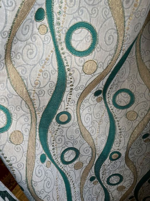 Красивая плотная занавеска