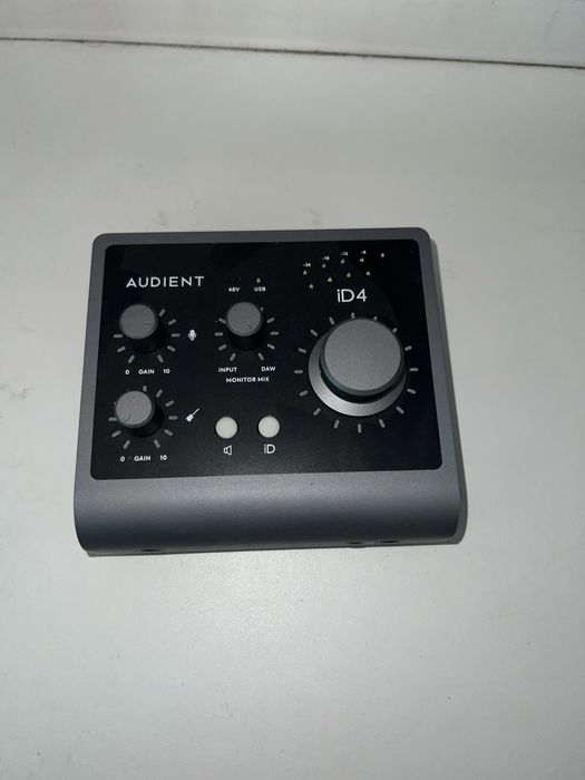 Звуковая карта AUDIENT ID4