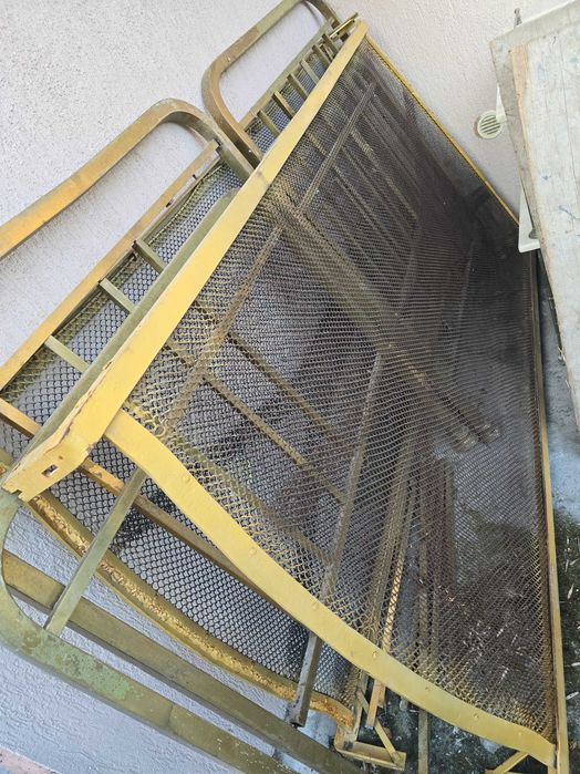 Vând pat antic alama