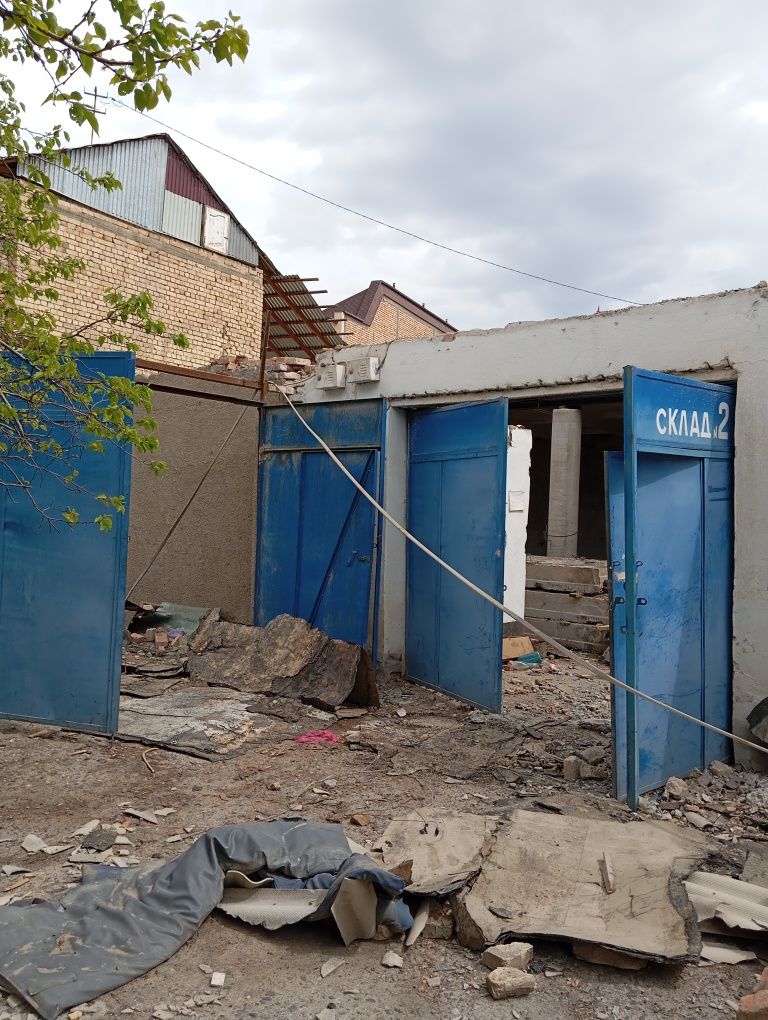 Дарвозалар сотилади 16 дона бор