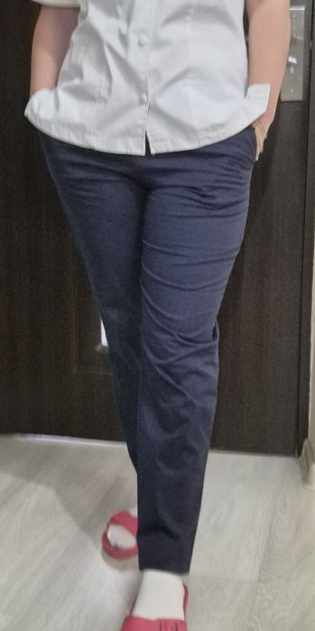 Costum medical asistenta